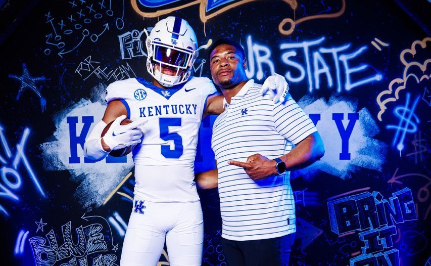 Dejerrian Miller Commits To Kentucky